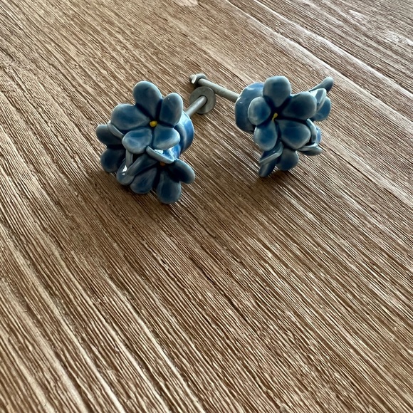 Anthropologie Other Anthropologie Hardware Flower Knobs Poshmark